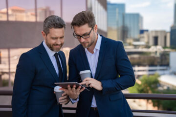 Investir en 2025 Assurance vie ou PEA Découvrez le meilleur choix !